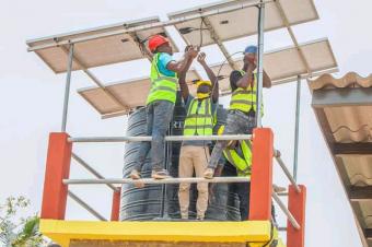 Installation de panneaux solaires