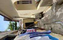 GOMBE  : PARCELLE 18m*16m: AVEC UNE MAISON DE 2 CHAMBRES,  SALON,  CUISINE,  MAGASIN ET SALLE DE BAIN,  AVEC 4 AUTRES PORTES DE LOCATAIRE,  DONT CH+SALON+CUISINE DANS CHAQUE PORTE. mediacongo