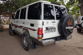 TOYOTA LAND CRUISER 5 PORTIRES  VENDRE 