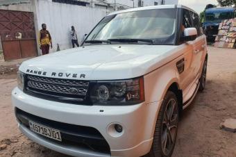 RANGE ROVER VOLANT GAUCHE  VENDRE COULEUR DORIGINE  CLIMATISATION IMPECCABLE  