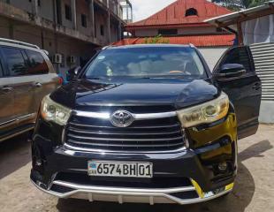 Vente Toyota Rav 4 (2013), Highlander (2015), Land Cruiser GXR (2015)