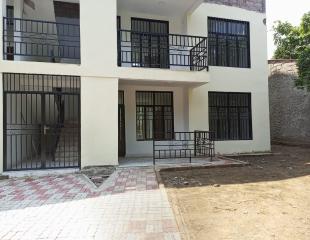 MISE EN LOCATION d’un Nouvel Appartement très spacieux de 2 chambres +salon, cuisine, salle de bain, parking,. A NGALIEMA/MIMOSAS. Loyer mensuel 450 USD.