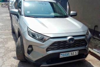 Toyota New Rav4 2020 Hybride Essence volant gauche bote automatique 47.000Km avec plaque dimmatriculation rcente AA12