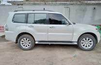 MITSUBISHI PAJERO GLS PRIX: 15.500$ mediacongo