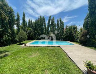 LOCATION : MAGNIFIQUE VILLA JUMELÉE SUR KINSHASA-MONT FLEURY