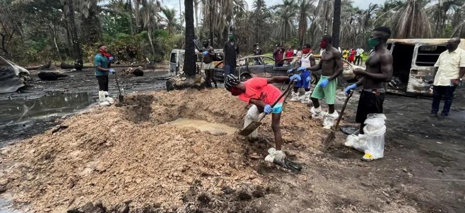 Nigeria : Au moins 110 morts dans l'explosion d'une raffinerie illégale