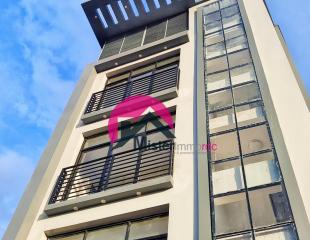 Des superbes apparts des 2 et 3CH, dans deux magnifiques bâtiments de R+3 construction récente. Situés à Ngaliema, Kintambo Magasin, près du Centre Ville à bas prix