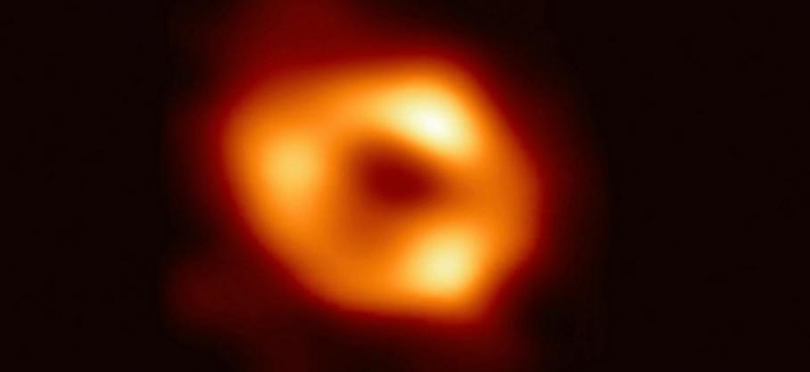 Une image historique vient d'être révélée par l'EHT : la preuve de l'existence d'un trou noir supermassif au cœur de notre galaxie Sagittarius A