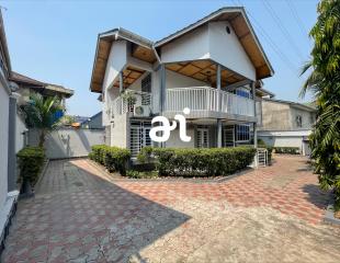 VENTE: PARCELLE DE 375m² AVEC MAISON R+1 DE 4 CHAMBRES SUR KINSHASA-NGALIEMA