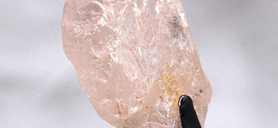 Découverte en Angola d'un diamant rose considéré comme le plus gros en 300 ans