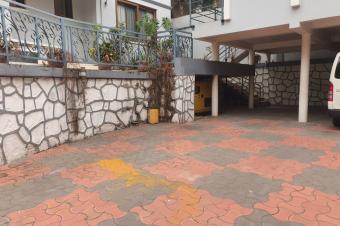 Villa  louer dans le quartier Mont Fleury 