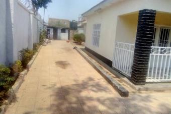 Location appartement occupation dune personne dans la parcelle 