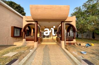 VENTE PARCELLE DE 1050m AVEC GRANDE  BTISSE DE 4 CHAMBRES SUR KINSHASACIT MAMAN MOBUTU 