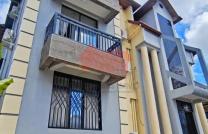 MISE EN LOCATION D'UN SOMPTUEUX APPARTEMENT A 1.000$ QUI DISTRIBUE 3 CHAMBRES SPACIEUSES AUTONOMES mediacongo