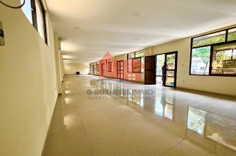 MISE EN LOCATION DUN SUBLIME PLATEAU OPEN SPACE DE 156 MTRES CARRS AU CUR DE LA GOMBE DANS UN BEL EMPLACEMENT ATTRAYANT 