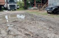 Belle opportunité à saisir à kasa Vubu  Une grande concession de *5.400* *mètres carrés* sur macadam Saïo Réf : Hôpital du Cinquantenaire Mosika na boulevard Triomphal   0815858019 mediacongo