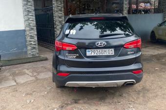 HYUNDAI SANTAFE Plaque BM Couleur dorigine  Kilomtrage 50.000km Prix 16000  discuter