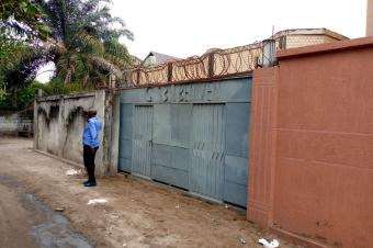 Parcelle de 15msur20  vendre avec une maison de 4 ch 130000 dollars  discuter 