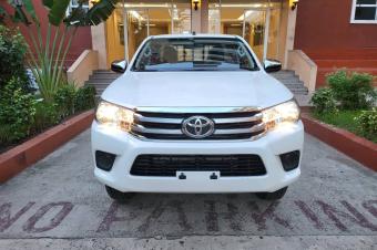 Pickup Toyota Hilux neuve Double cabin Annee  2022 Manuel Diesel 4 cylindre Interior tissus 00 km 4 x 4 Telephonebleutooth Climatise Usb.dvd.Aux 3 cls Prix47.0
