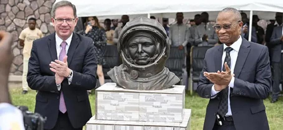 Le buste du premier cosmonaute soviétique, Youri Gagarine inauguré à l’Unikin