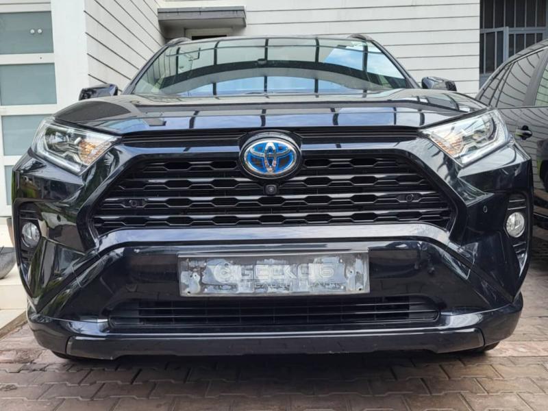 TOYOTA RAV4 2021 PRIX 26.000 Négociable Boite Automatique, Carburant Essence, Volant à