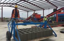 Machine bloc beton OTT6A parpaing brique agglos pave bordure mediacongo