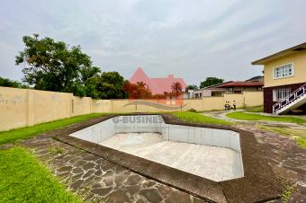 VENTE DUNE GRANDE VILLA DPOQUE DE 1.925M 