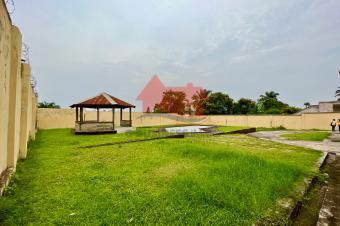 VENTE DUNE GRANDE VILLA DPOQUE DE 1.925M 