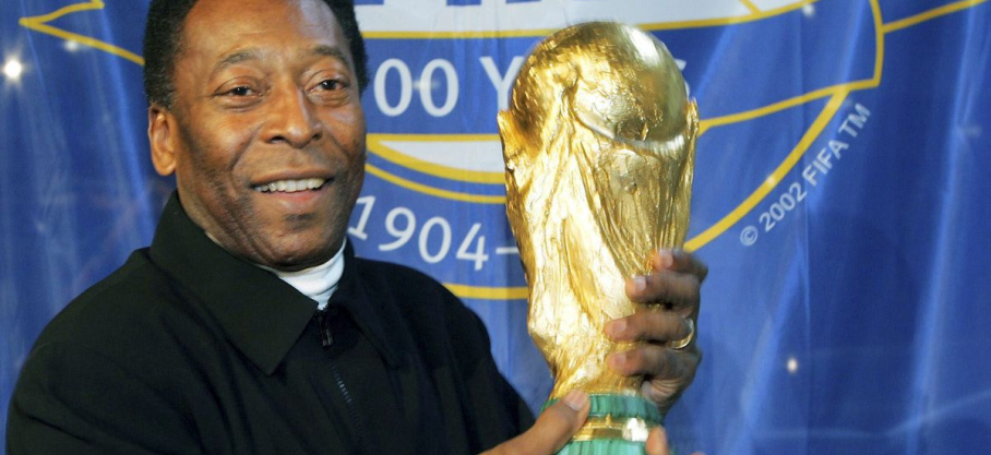 Pelé, la légende brésilienne du football, est mort à 82 ans