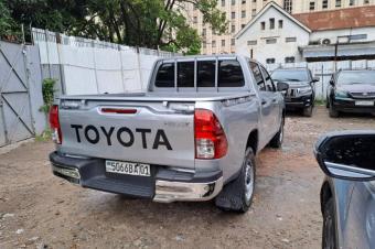 TOYOTA HILUX 2017