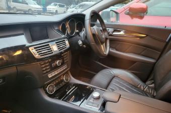 Mercedes sans plaque