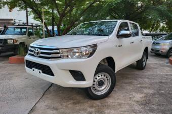 Pickup Toyota Hilux neuve Double cabin Annee  2022 Manuel Diesel 4 cylindre Interior tissus 00 km 4 x 4 Telephonebleutooth Climatise Usb.dvd.Aux 3 cls Prix47.0