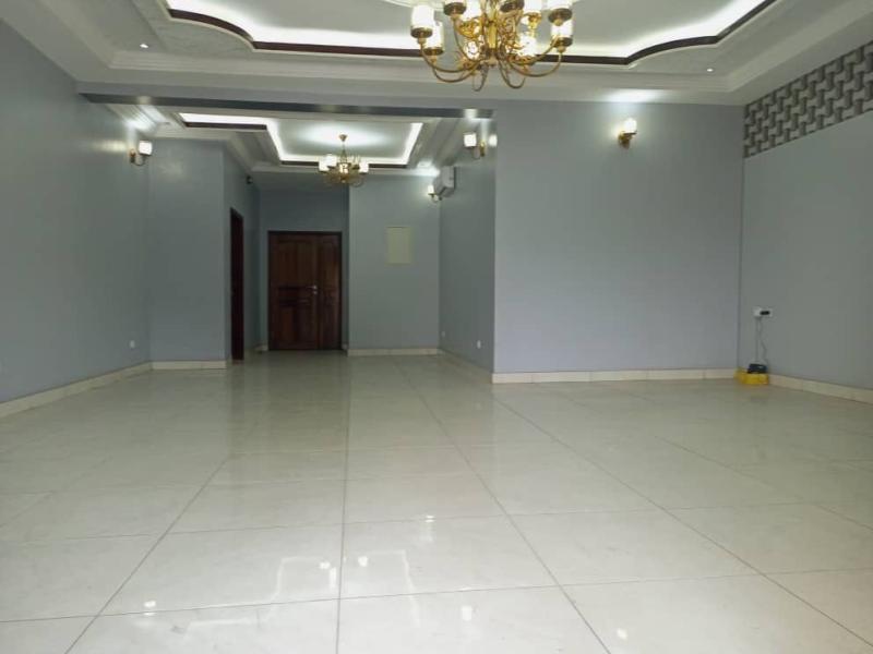 Location  appartement vers champ de tir 