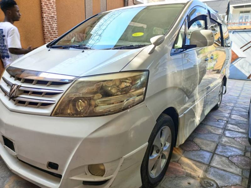 Toyota alphard 