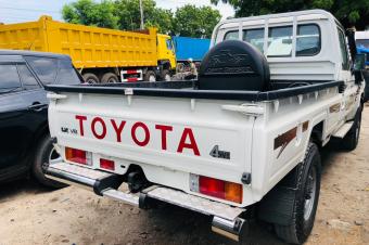 Pickup Land Cruiser 2023