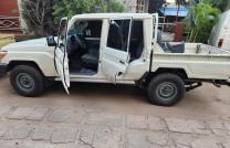 *Toyota Land cruiser Double cabine* année de fabrication 2019 kilométrage 52000km Climatisation impeccable  Couleur d’origine  prix 48000$ à discuter légèrement mediacongo