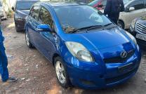Toyota vitz sans plaque essence automatique 4cylinder kilométrage 20500 prix 5800 à discuter mediacongo
