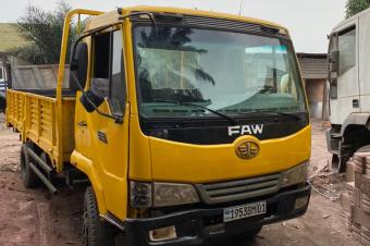 Camion avec Benne  vendre 