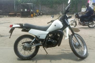 automobile_motos_velos_engins_et_pieces Anonyme  
