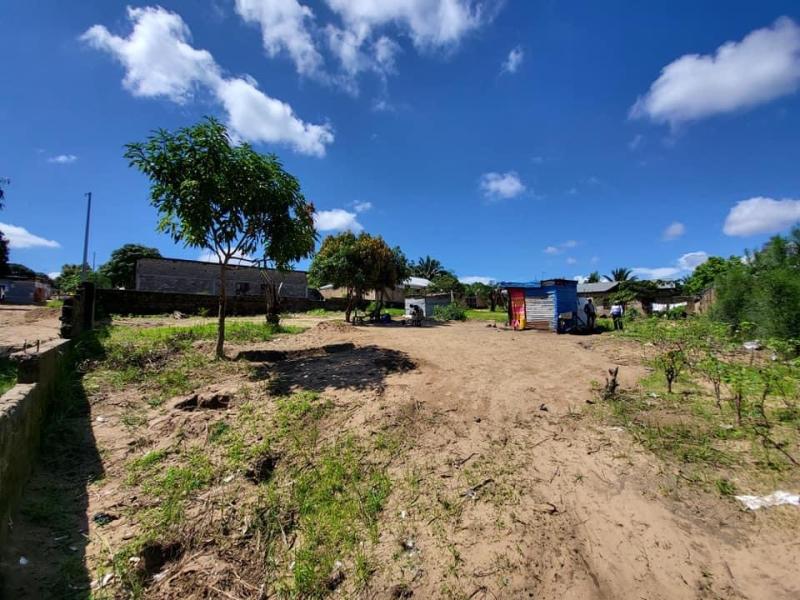 Terrain  vendre dans la commune de Mont Ngafula