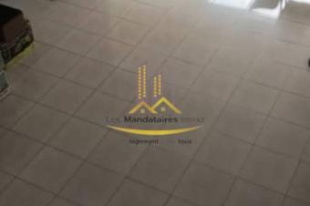 A vendre un appartement Spacieux  Gombe sur haut commandement 