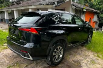 Lexus nx300h
