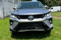 Toyota Fortuner 2017 automobile_motos_velos_engins_et_pieces