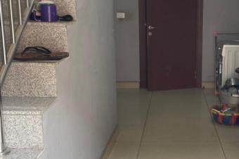 Apparemment au cit du fleuve a vendre 