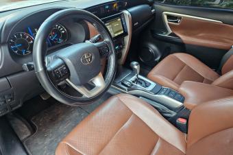 Toyota fortuner 2019