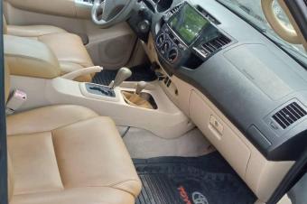 Toyota Fortuner 2014