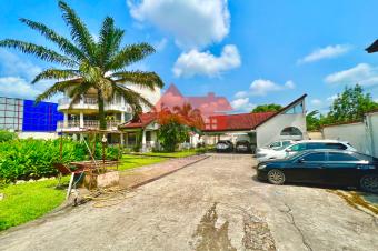 LOCATION DUN SUBLIME APPARTEMENT QUI DISTRIBUE 3 CHAMBRES 
