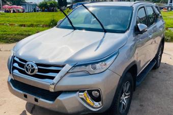 Vente toyota Fortuner 2017