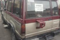 Vented jeep Isuzu trooper automobile_motos_velos_engins_et_pieces
