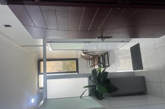  Appartement mis en vente nouvellement construit  Gombe sur le boulevard du 30 juin    PRIX DE VENTE  420.000 Ngociable lgrement   Wh